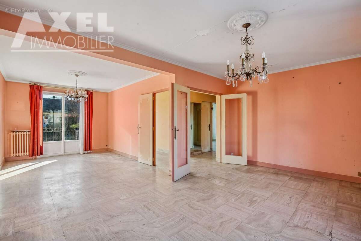 Maison à BOIS-D'ARCY