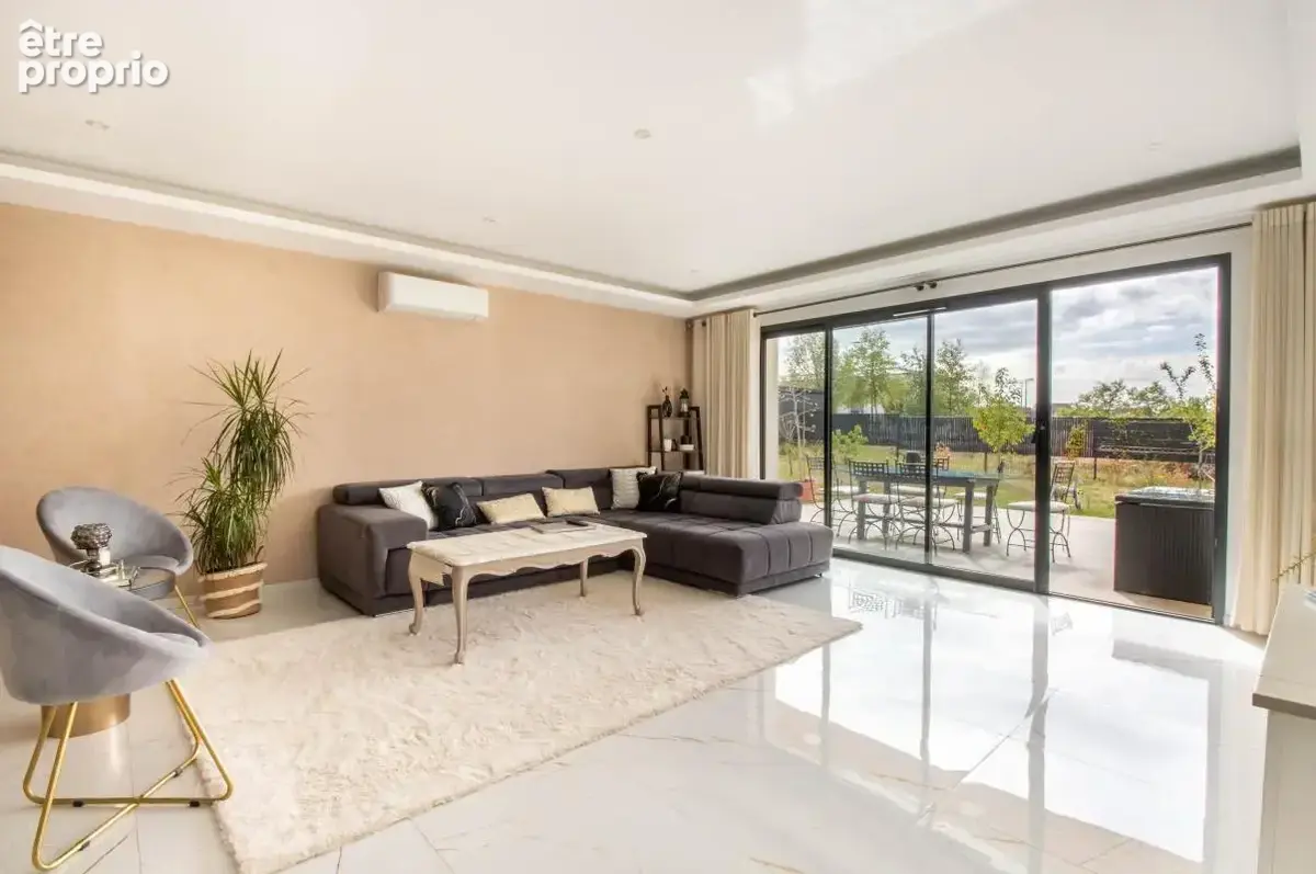 Maison Contemporaine 220 m² 5 Chambres - photo 2