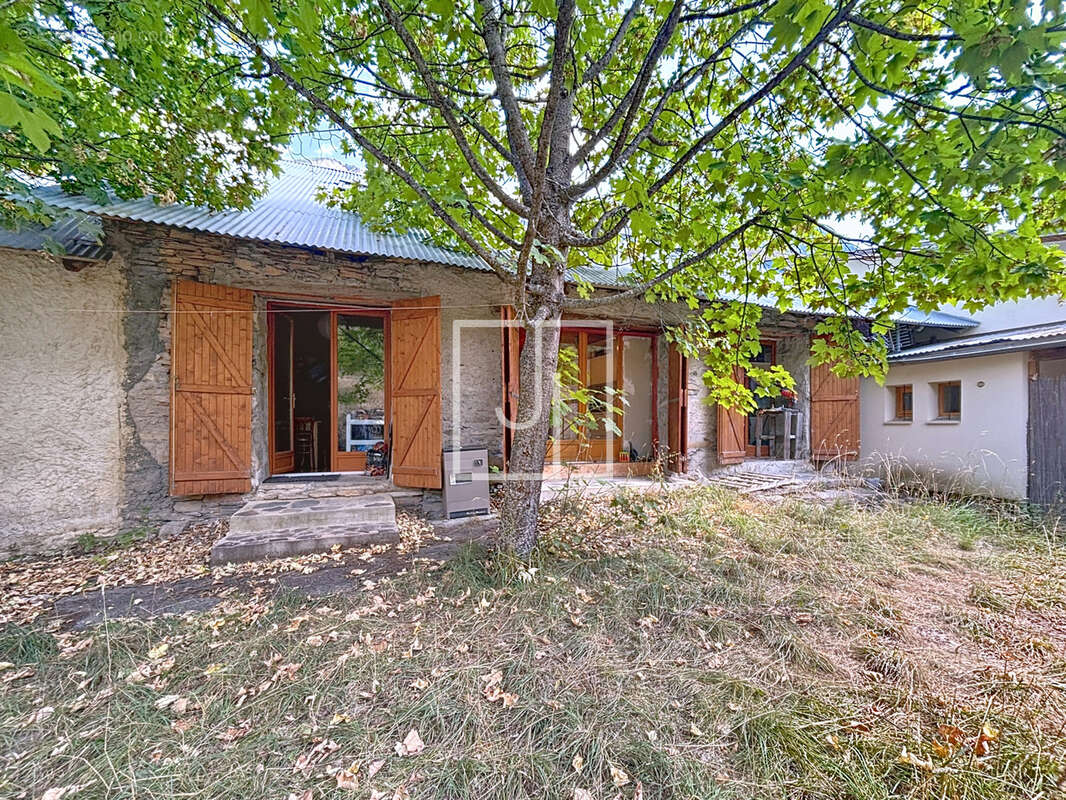 Maison à LA CONDAMINE-CHATELARD