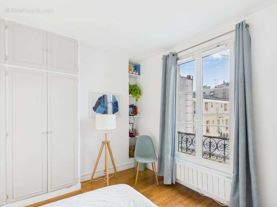 Appartement à PARIS-11E