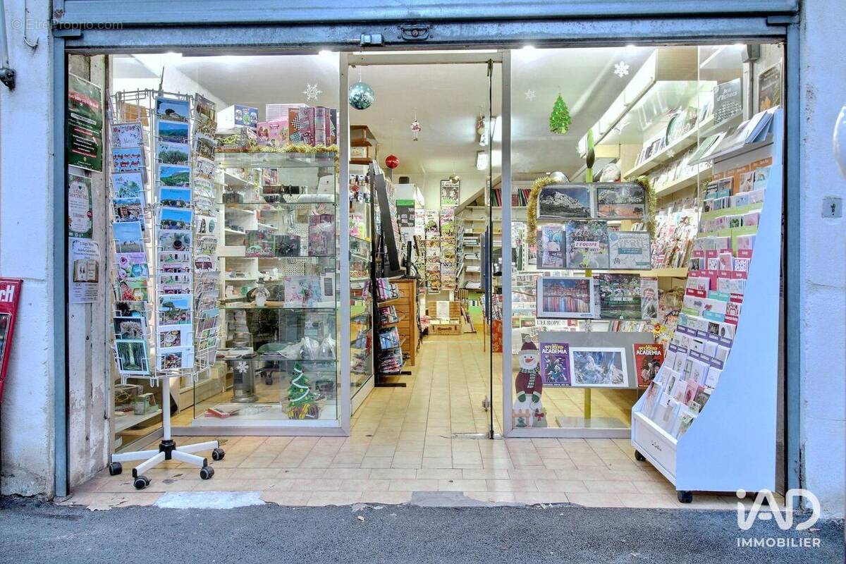 Photo 1 - Commerce à ROUSSET