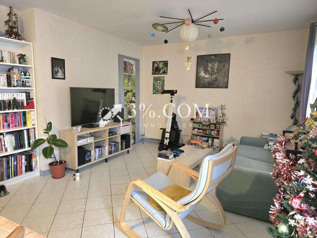 Appartement à GUILHERAND-GRANGES