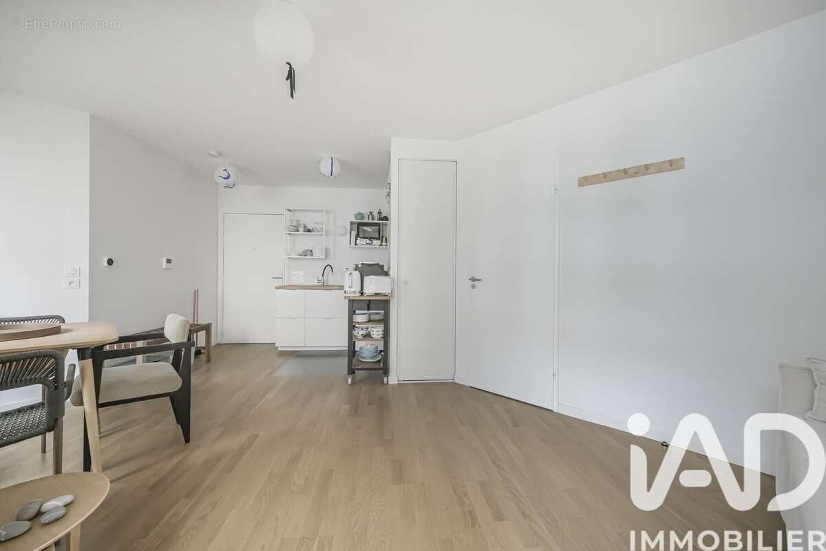 Photo 4 - Appartement à LES LILAS