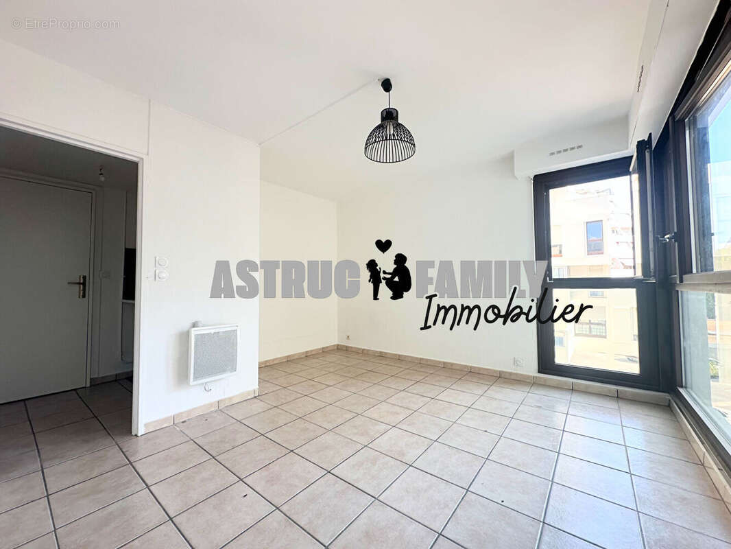 La grande motte - au coeur du centre ville  - studio rénové - investisseurs - photo 3