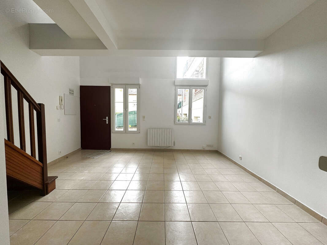SAINT WITZ Appartement de 2 pièces en duplex de 37.95 m2 avec petite terrasse privative devant - photo 4