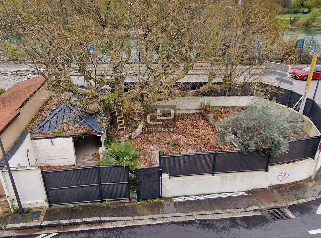 Maison à COUZON-AU-MONT-D'OR
