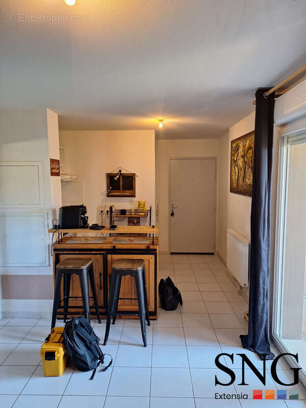 Appartement à GARONS