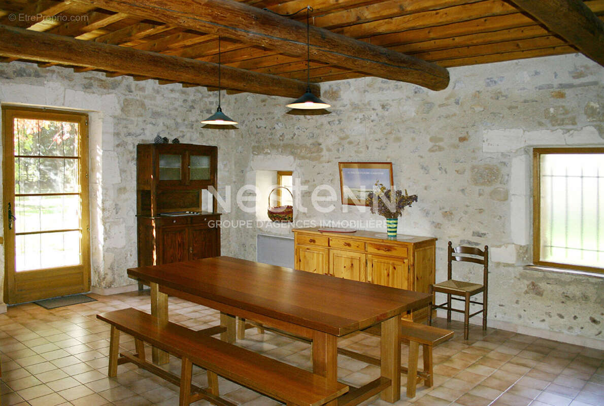 Maison à SAINT-MARTIN-DE-CRAU