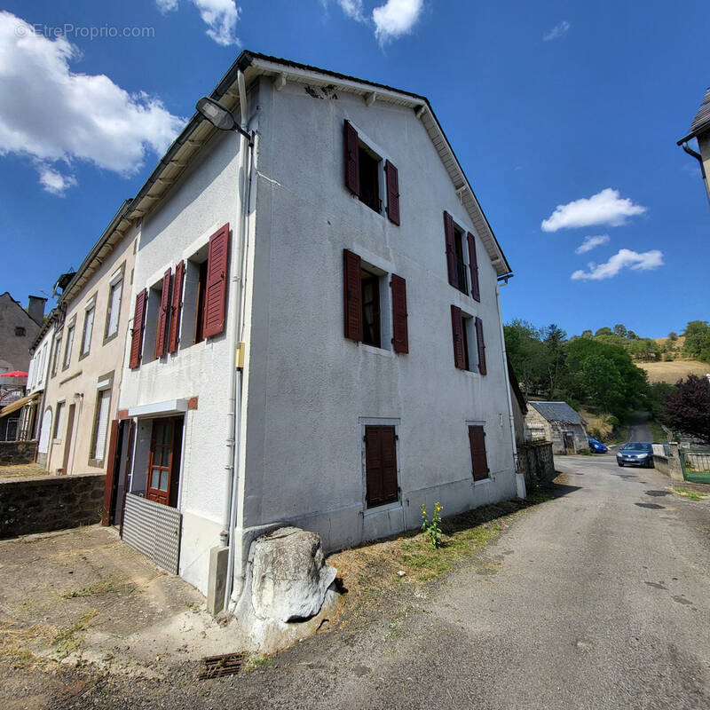 Maison à SAINT-SATURNIN
