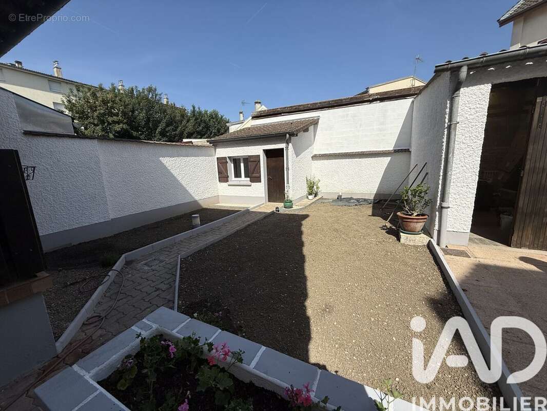 Photo 2 - Maison à MAGENTA