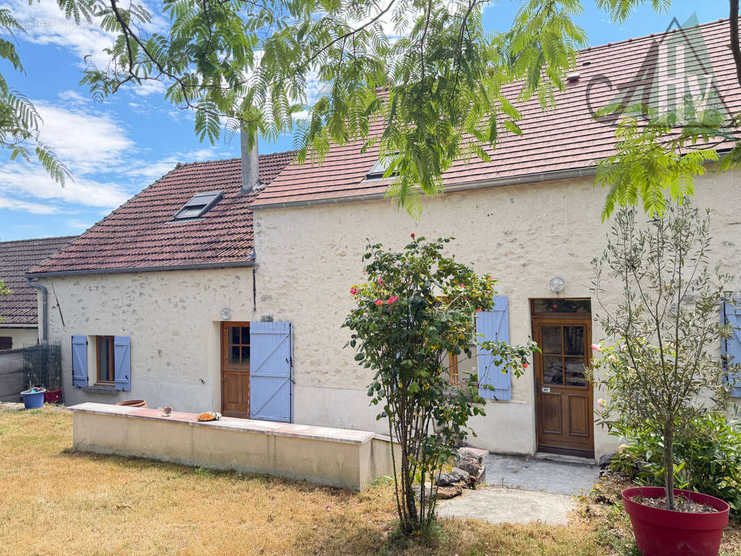 Maison de caractère - 160 m2 - 7 pièces - LONGUEVILLE - photo 5