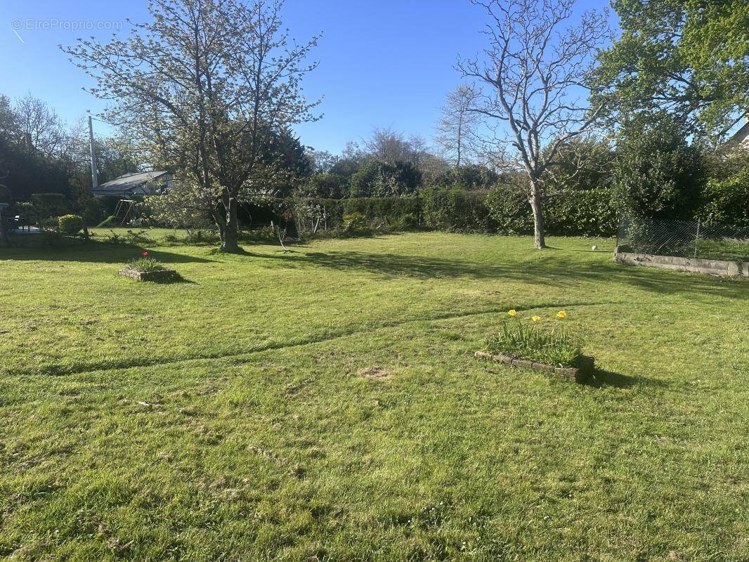 Terrain à TROUVILLE-SUR-MER