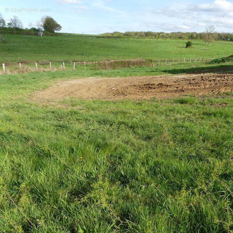 Terrain à SEMUR-EN-AUXOIS