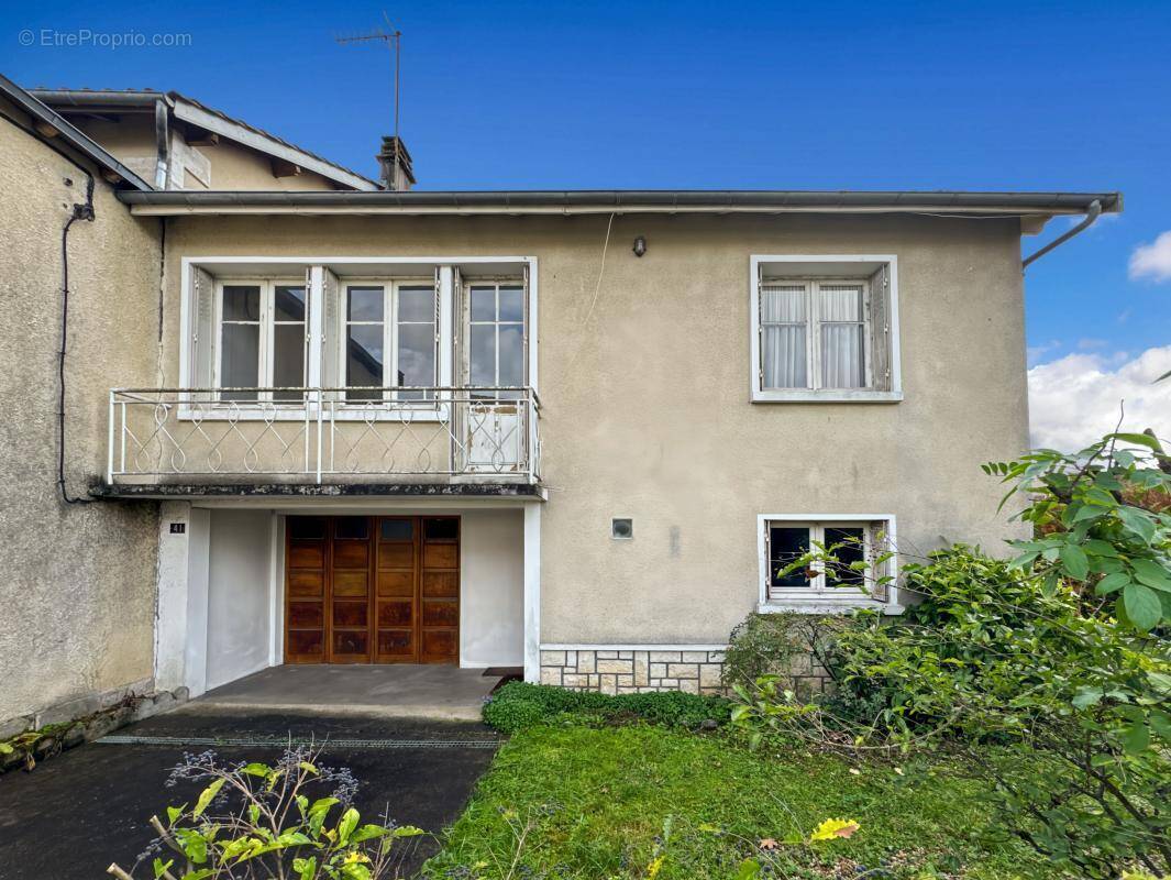 Maison à SAINT-ASTIER