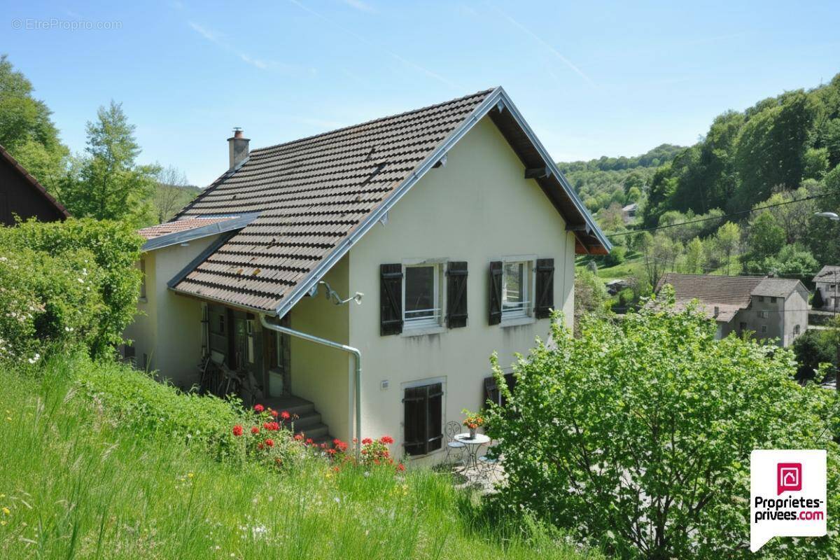 Maison à DANNEMARIE