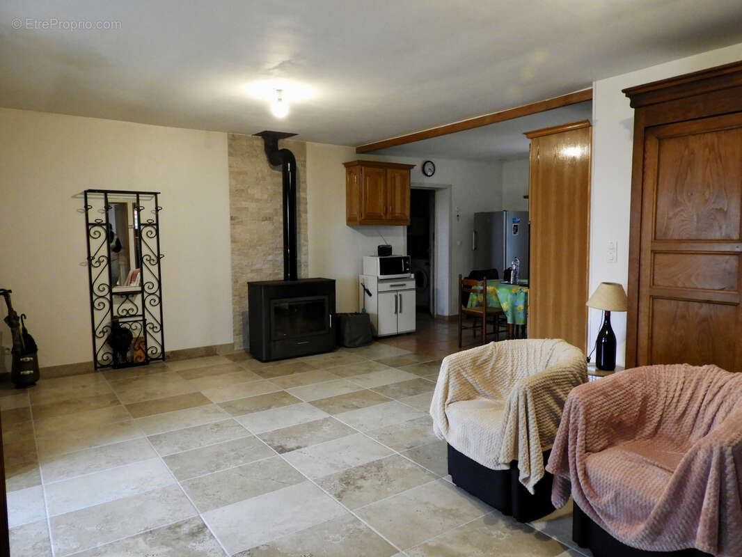 Maison à SAXI-BOURDON