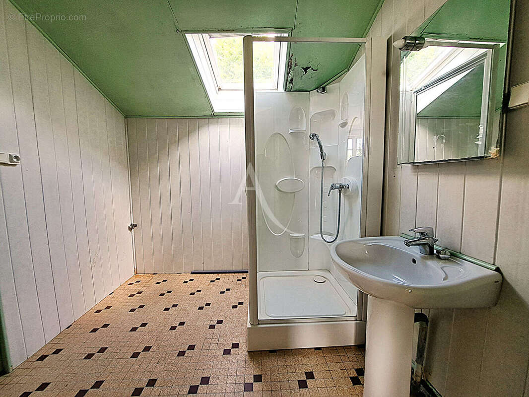 Maison à SAINT-LAURENT-SUR-SEVRE