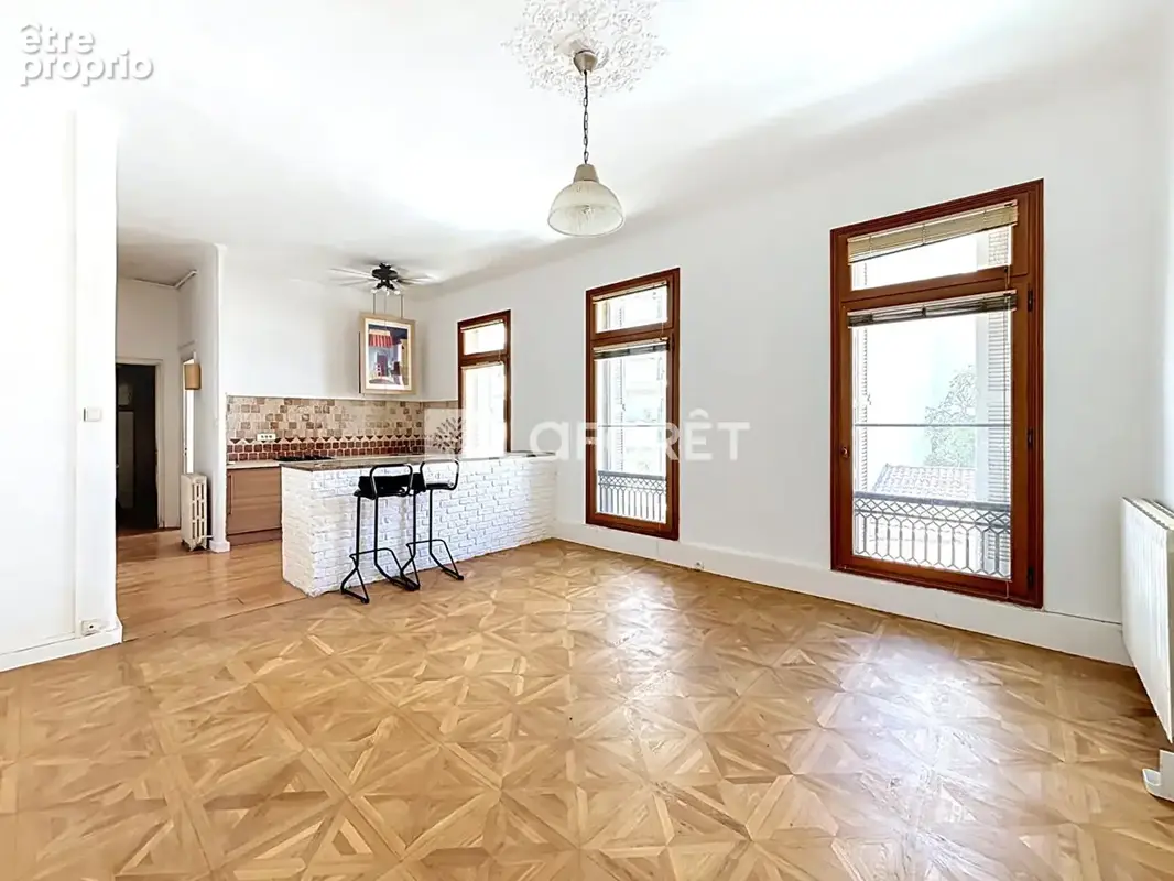 Appartement à MARSEILLE-8E
