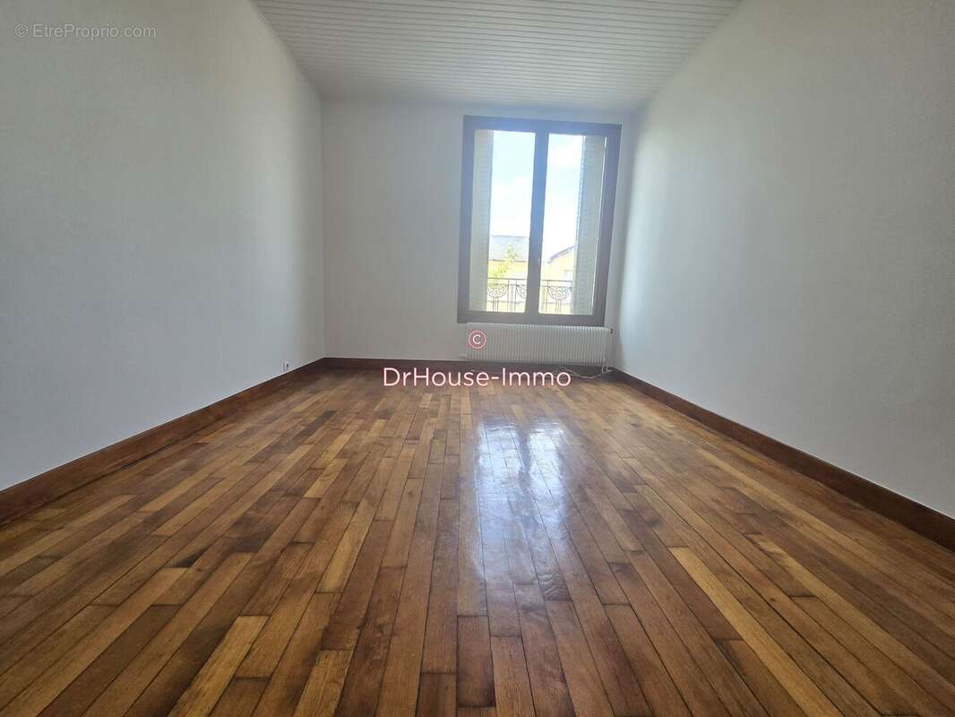 Maison 120 m² à Drancy  - photo 2