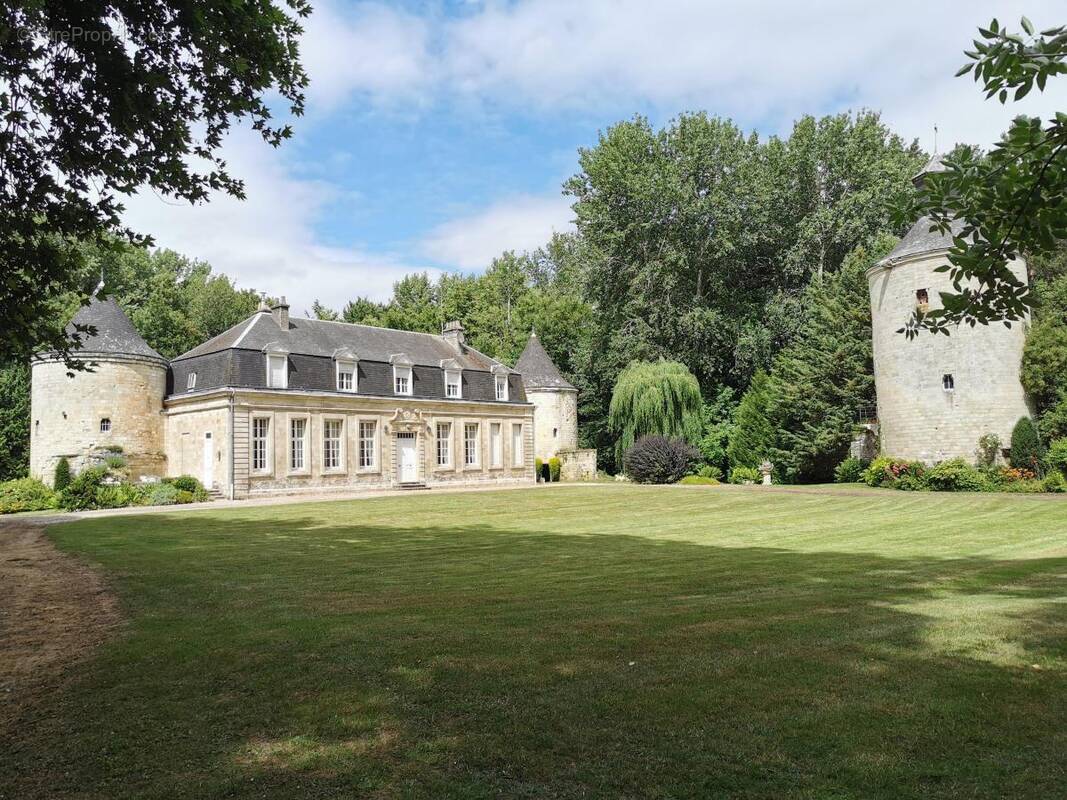 Maison 310 m² à Cambrai  - photo 1