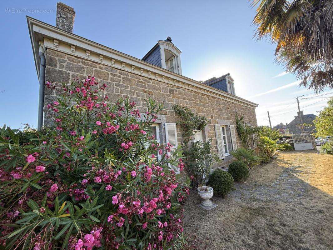 Maison 188 m² à Cancale  - photo 2