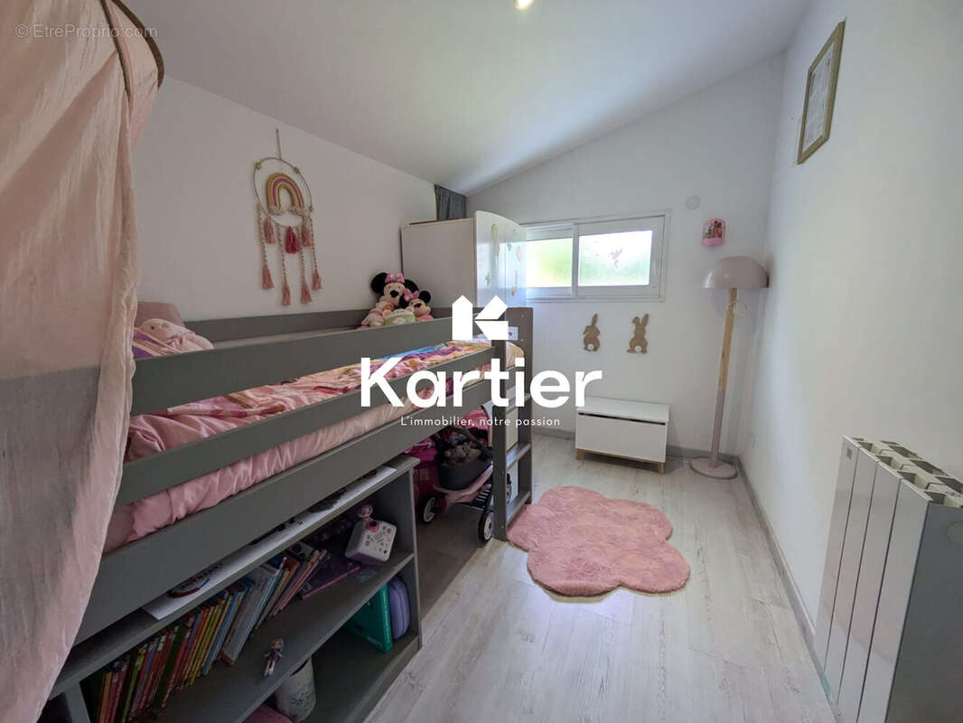 Maison à SAINT-MAGNE-DE-CASTILLON