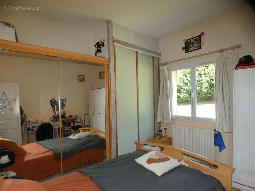 Maison à TERRASSON-LAVILLEDIEU