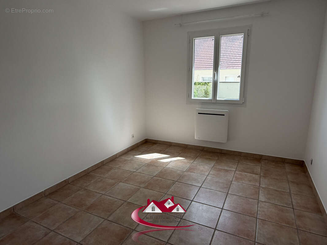 Maison à FAVEROLLES
