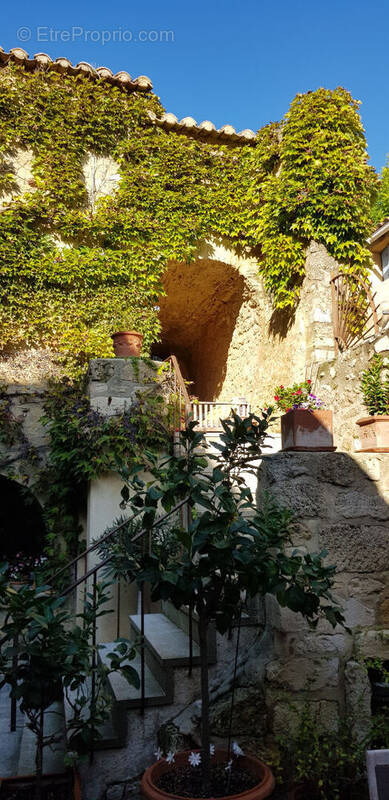 Maison à PUJAUT