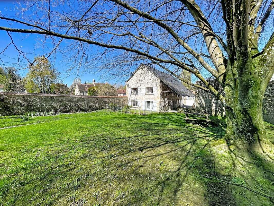 Fort potentiel pour cette vaste maison familiale - photo 16