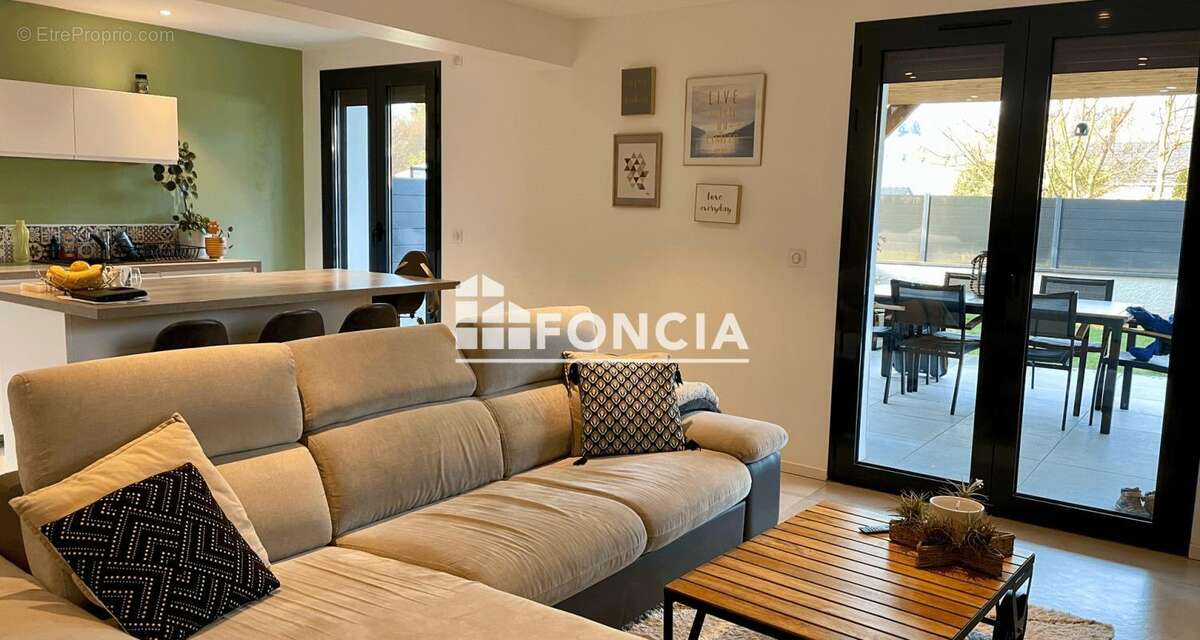 Appartement à SONNAZ