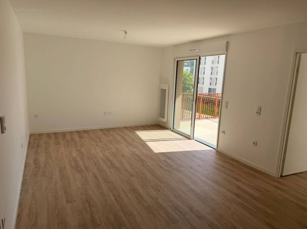 Photo 1 - Appartement à LES PONTS-DE-CE