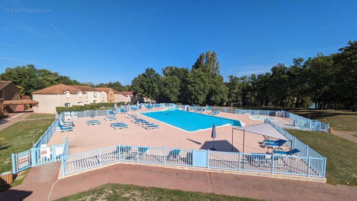 T2 clé en main avec jardin privatif & piscine chauffée - photo 6