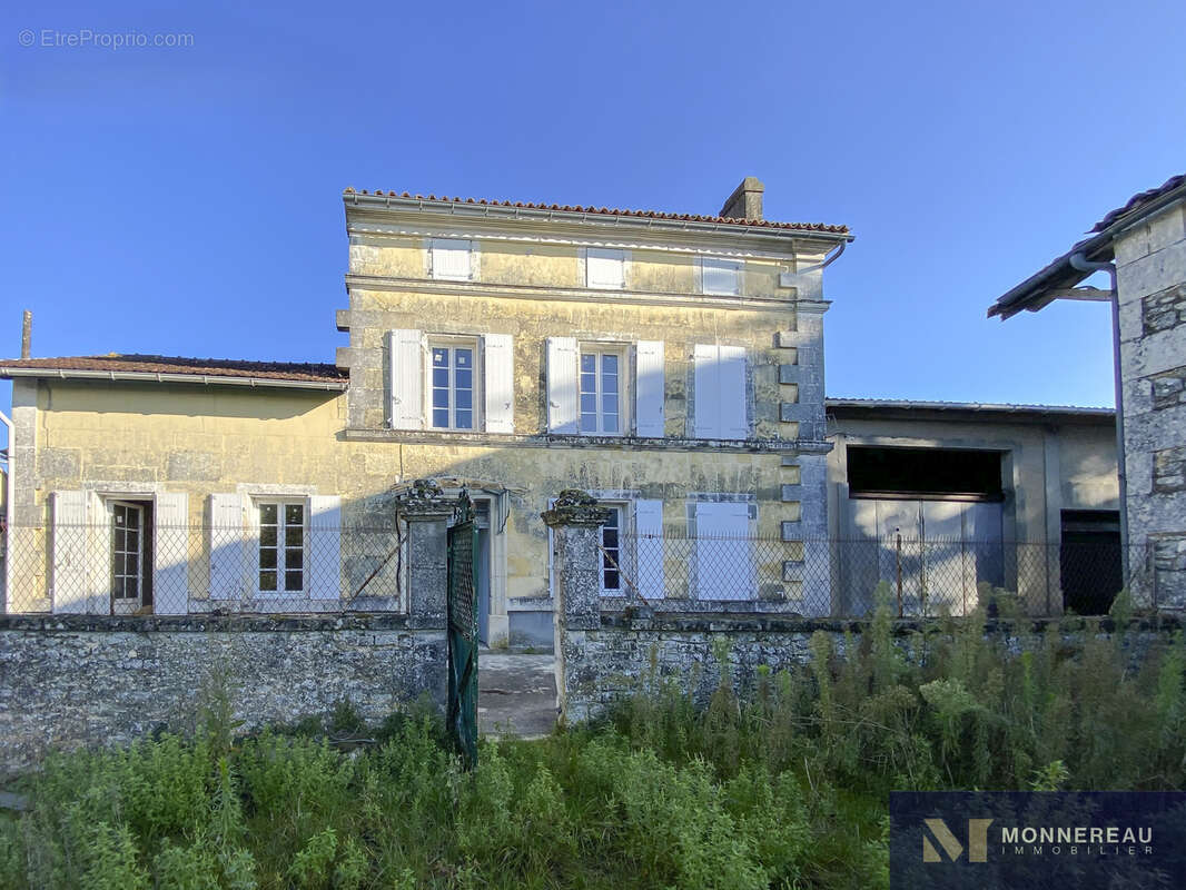 Maison à CHAMPMILLON