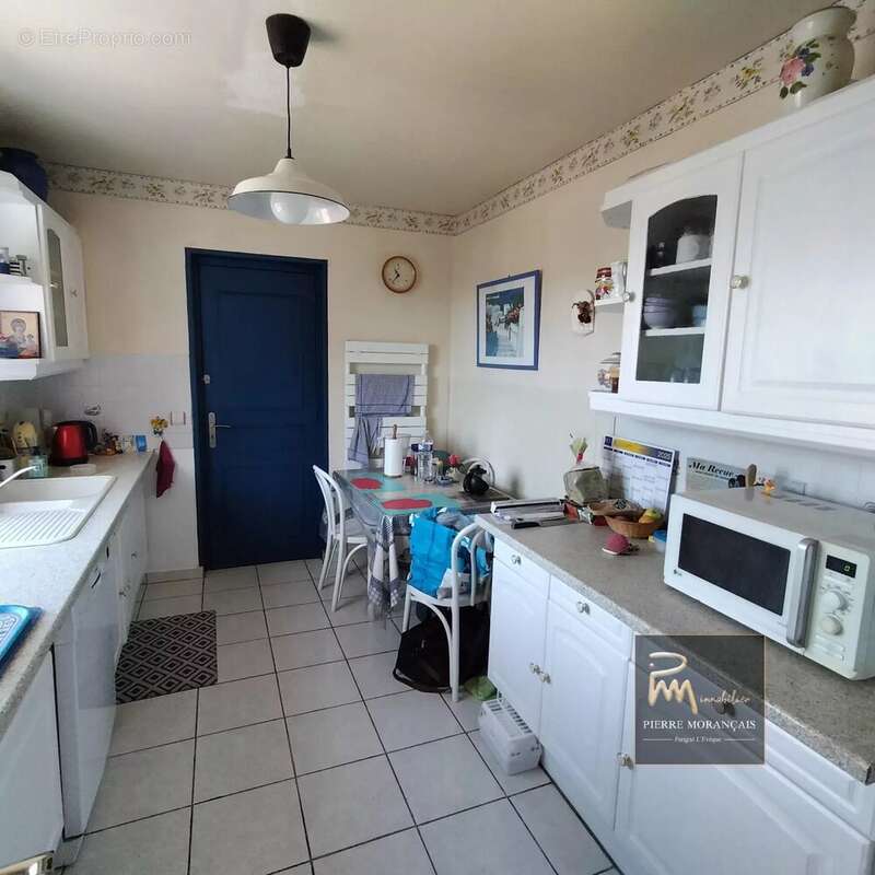 Maison à MONTREUIL-LE-HENRI