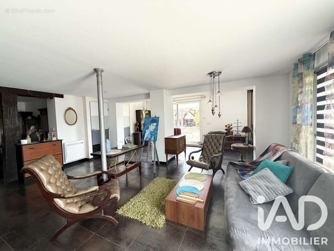 Maison 263 m² à Vaux-Le-Penil  - photo 3