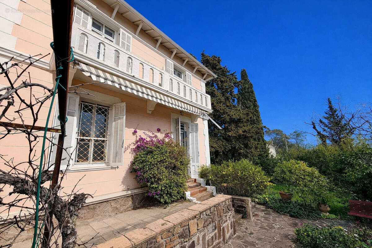 Maison à SAINT-RAPHAEL