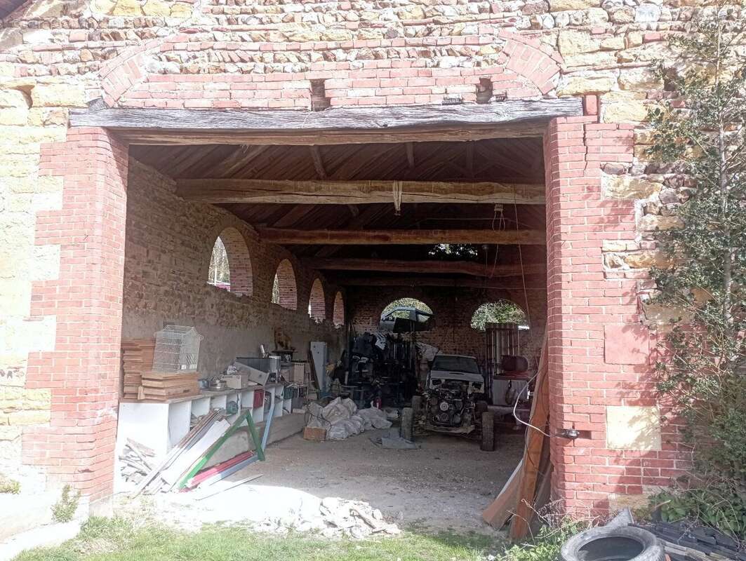 Maison à SAINT-PIERRE-LA-NOAILLE