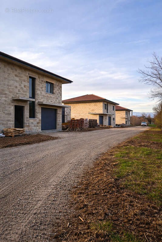 Maison à SCIEZ