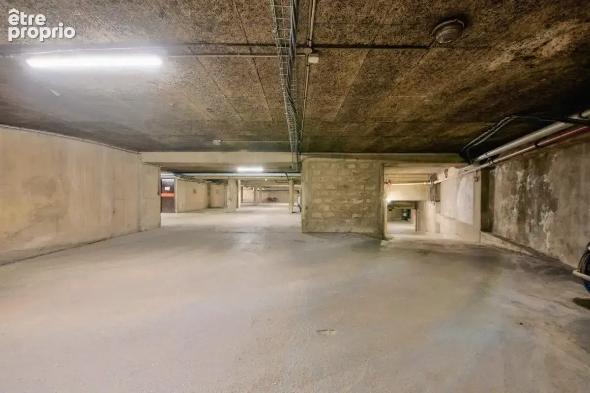 Emplacement de parking 141B rue de Saussure - photo 6