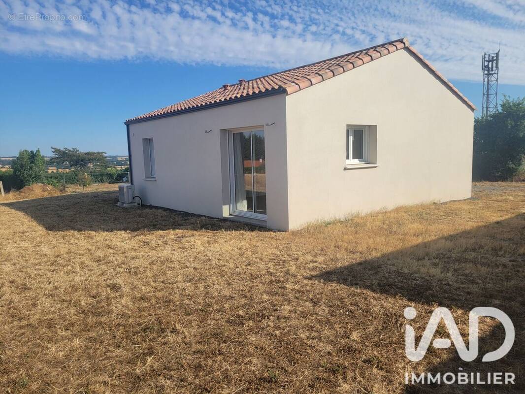 Photo 1 - Maison à MONTOURNAIS