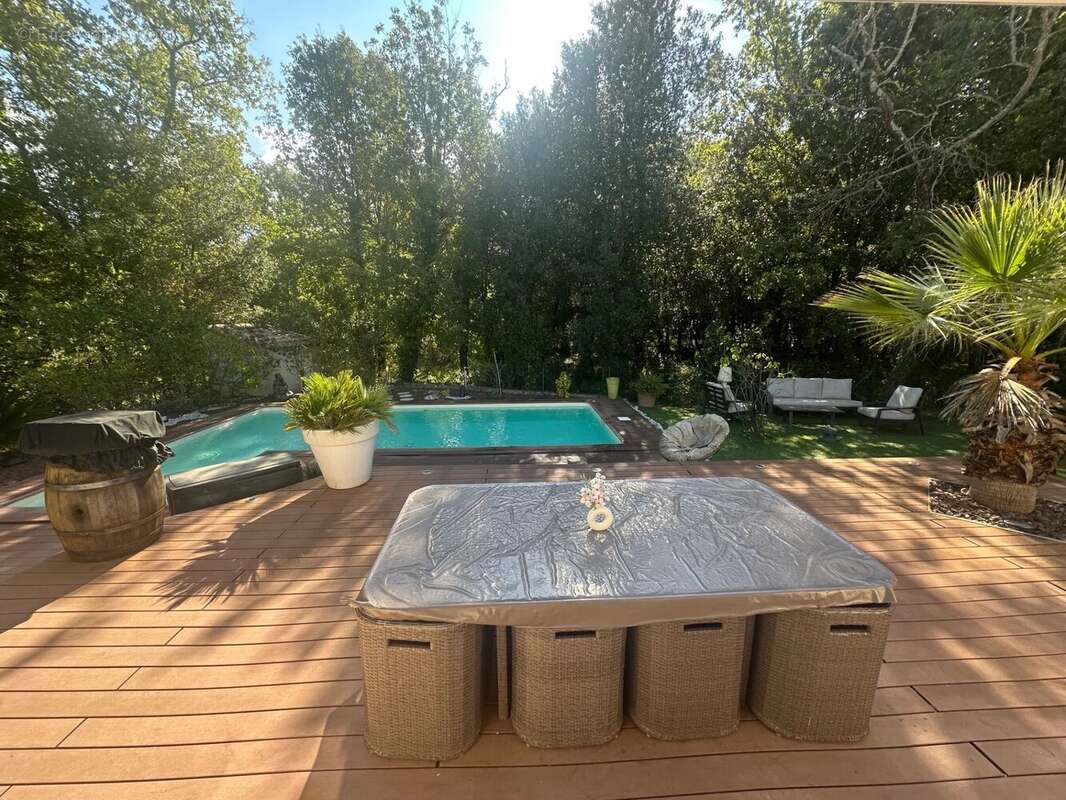 Maison à NANS-LES-PINS