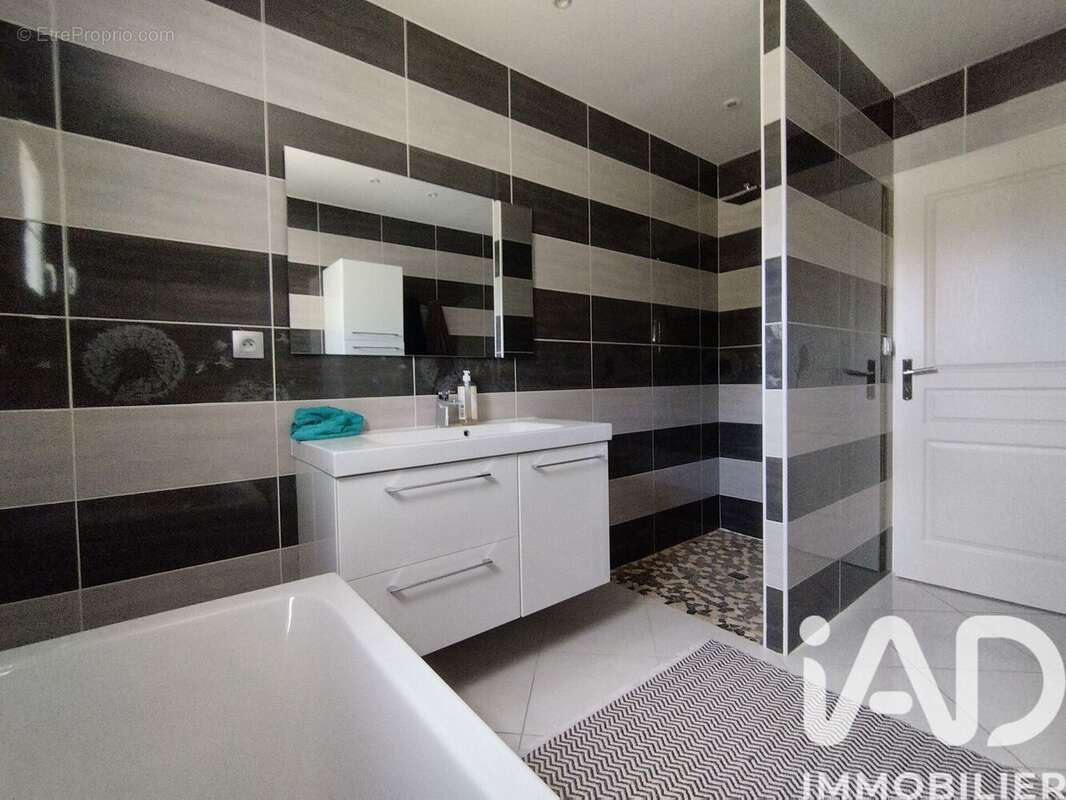 Photo 5 - Maison à SAINT-OUEN