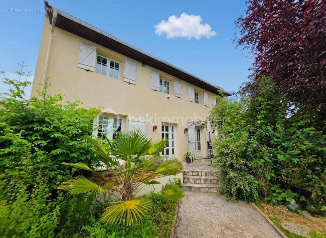 Maison à GOUSSAINVILLE