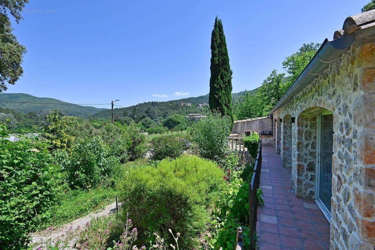Maison à SAINT-FLORENT-SUR-AUZONNET