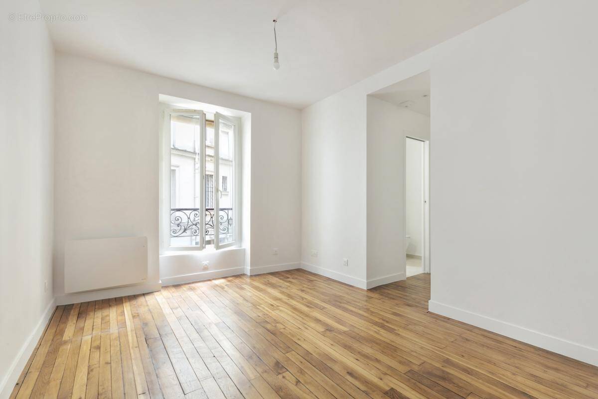 Appartement à PARIS-11E