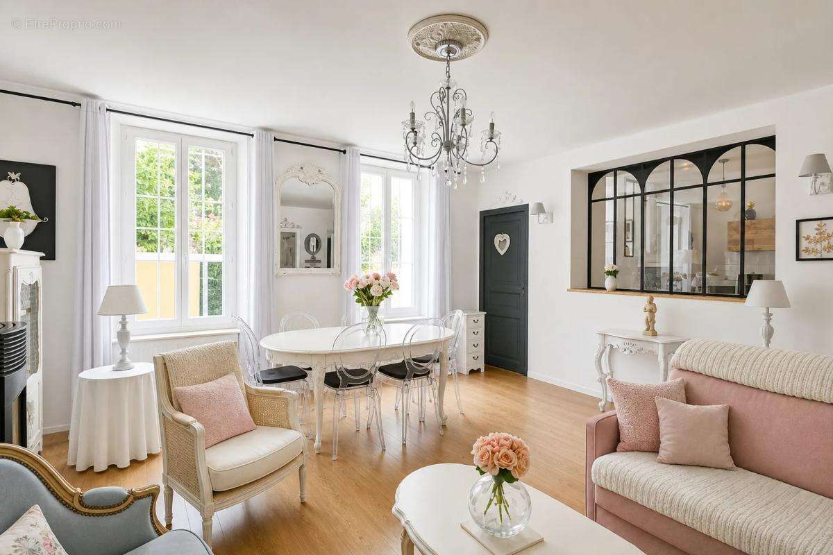 Maison de 5 pièces de 135 m² à Pont-Saint-Esprit - photo 2