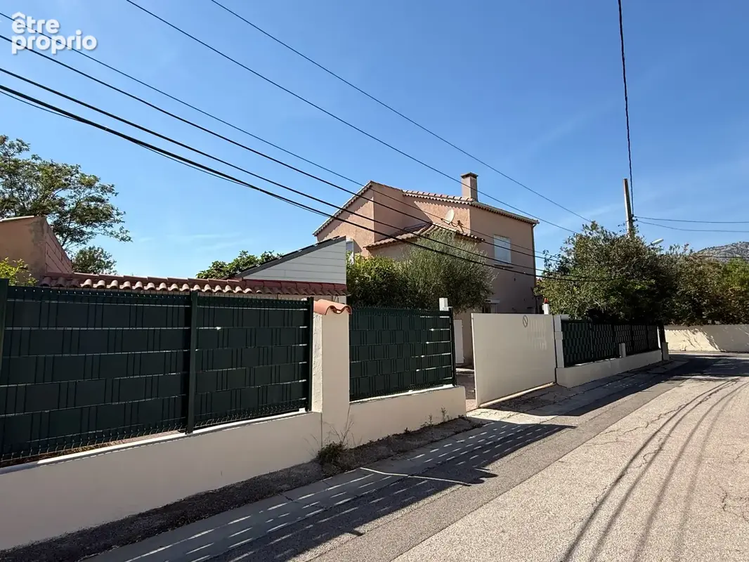 Toulon   la serinette   maison au calme avec jardin, garages et panneaux solaires - photo 2