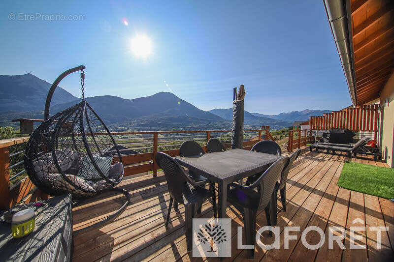 Maison à CHATEAUROUX-LES-ALPES