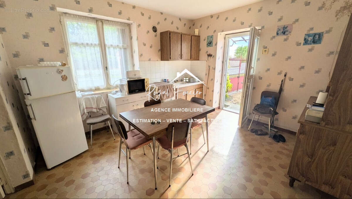 Cuisine - Maison à NOYANT-DE-TOURAINE